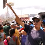 Entrega do Peixe - Páscoa Solidária (12)